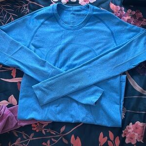 Lululemon Women's Swifty tech long sleeve, blue, 6